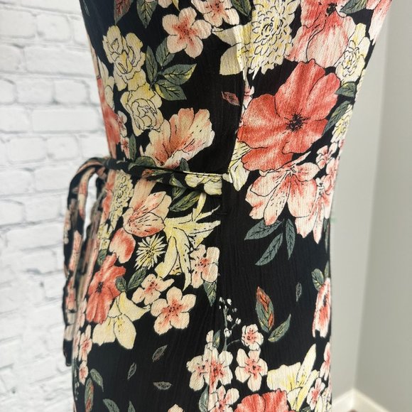 Billabong Floral Wrap Dress (S) - Picture 4 of 6